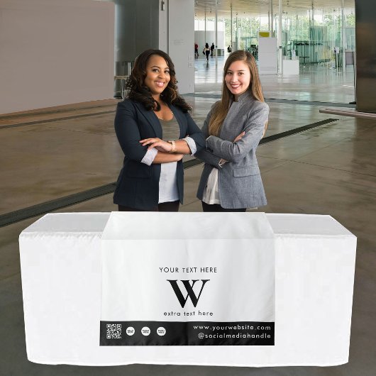 Tafelkleed met QR-code en monogramlogo voor pop-up Wandkleed
