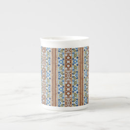 Tafelkleed met vintage Franse inspiratie en gestre Porselein Kop