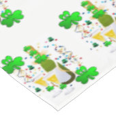 Tafelkleed Saint Patrick's Clover Wine Celebration (Gekanteld)