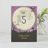 Tafelnummer voor een Halloween bruiloft in paars (Staand voorkant)
