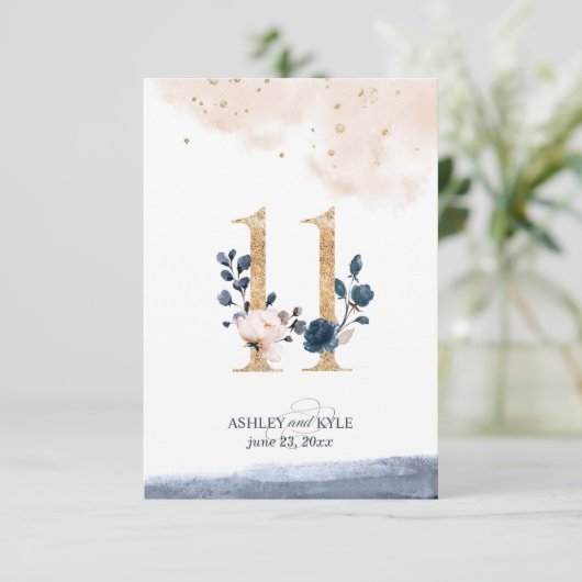 Tafelnummer voor het huwelijksfeest in marineblauw (Staand voorkant)