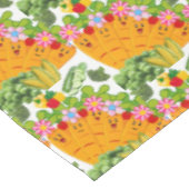 Tafelwortel wortelen erwtenbloemen tafelkleed (Gekanteld)