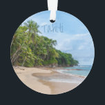 Tahiti Sand Beach Blue Sky Palm Trees Ornament<br><div class="desc">Tahiti Sand Beach Blue Sky Palm TreesMooie zandstrand met blauwe hemel en groene palmbomen.  Dit is een vakantieplaats waar iedereen van zou houden.  Als je klaar bent om ergens op een strand te zijn,  neem dan deze foto en droom van daar zijn.  Perfect souvenir cadeau.</div>