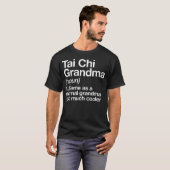 Tai Chi Oma Definitie Grappig T-shirt (Voorkant volledig)