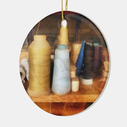 Tailor's Thread Keramisch Ornament (Links)