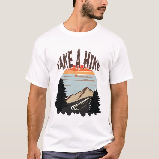 Take A Hike – Mountain Adventure Design voor Natuu T-shirt (Voorkant)