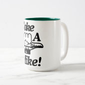 Take A Hike Tweekleurige Koffiemok (Voorkant rechts)