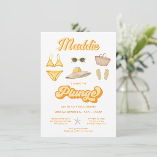 Taking the Plunge Beach Pool Bruiloftsborrel Kaart (Staand voorkant)