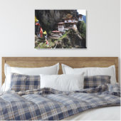 Taktsang-vlaggen Canvas Afdruk (Insitu (Slaapkamer))