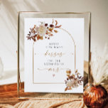 TALIA Boho Herfst Hoeveel Kisses Vrijgezellenfeest Poster<br><div class="desc">Deze kussen voor het spelbord van mevrouw vrijgezellenfeest kenmerkt een bohemische boog,  de floralen van de waterverf Aarde en een elegante handgeschreven manuscriptdoopvont met een leuke terracotta accentkleur. Dit poster is de perfecte aanvulling op je beroemde herfst.</div>