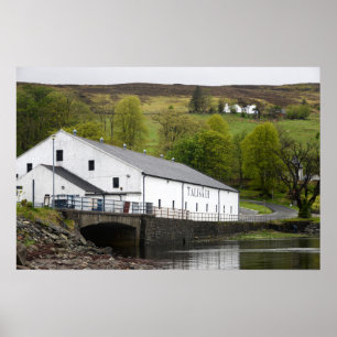 Talisker whisky distilleerderij op Skye, Schotland Poster