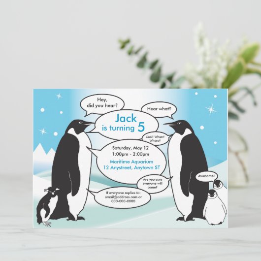 Talking Penguin Birthday Uitnodiging (Staand voorkant)