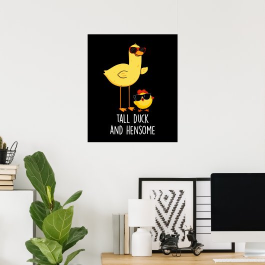 Tall Duck en Hensome Funny Animal Pun Dark BG Poster (Thuiskantoor)