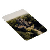 Tall Grey Stone Castle in Green Overgrown Bossen Magneet (Rechterzijde)