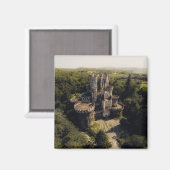 Tall Grey Stone Castle in Green Overgrown Bossen Magneet (Voorkant / Achterkant)