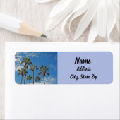Tall Palm Tree tegen Bright Blue Sky adres Etiket (Insitu)