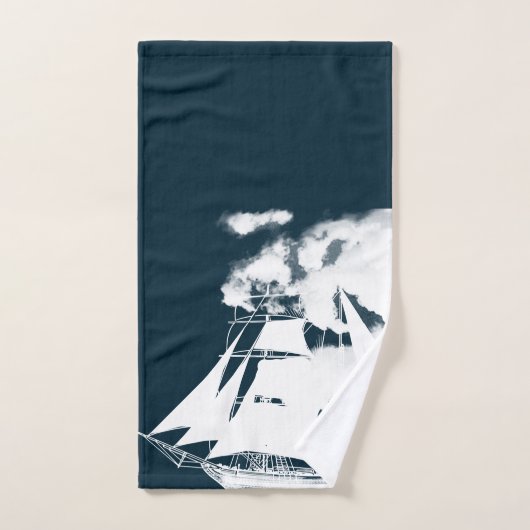 Tall Ship & Clouds Nautical Bad Handdoek (Handdoek)