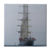 Tall Ship die het open Zee ingaat Tegeltje (Voorkant)