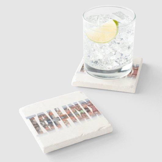 Tallinn-tekst samengesteld uit de oude stad stenen onderzetter (Zijkant)