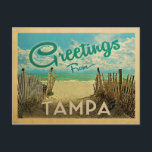 Tampa Beach Vintage Travel Briefkaart<br><div class="desc">Deze groeten van het  briefkaart van Tampa zijn voorzien van een zandstrand met een mooi oceaanwater van turquoise en boven het zee,  een blauwe hemel met blauw witte wolken. In de klassieke reisstijl.</div>