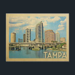 Tampa Florida Vintage Travel Briefkaart<br><div class="desc">Het ontwerp van Tampa Florida in Vintage Travel-stijl met een uitgebreid skyline-uitzicht in de stad.</div>