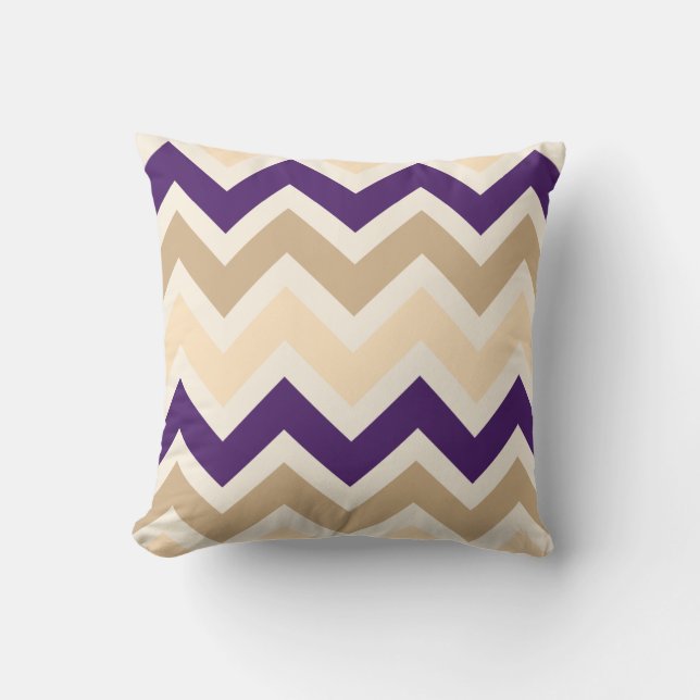 Tan, aubergine Paarse, en ivoor Chevron Pattern Kussen (Voorkant)