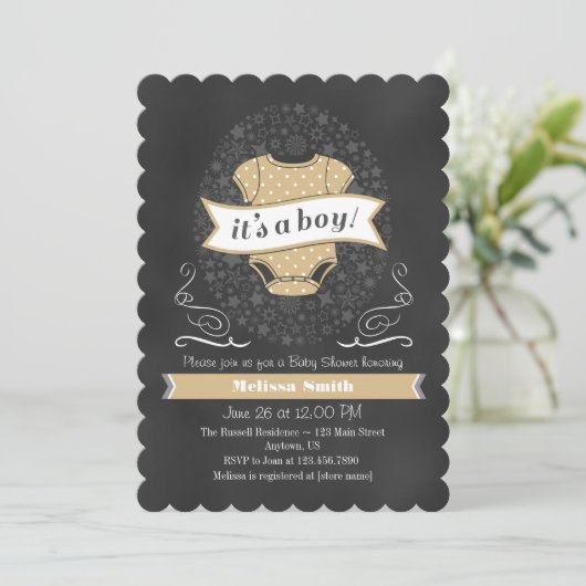 Tan Beige Chalkboard Boy Baby shower Invite Kaart (Staand voorkant)