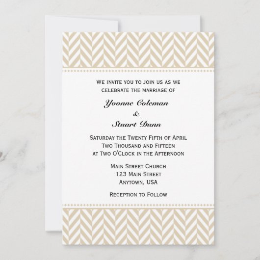 Tan Beige White Herringbone Wedding Invitation Kaart (Voorkant)