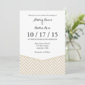 Tan Beige White Herringbone Wedding Invitation Kaart (Staand voorkant)