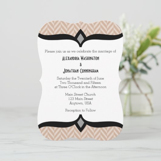 Tan Beige White Herringbone Wedding Invitation Kaart (Staand voorkant)