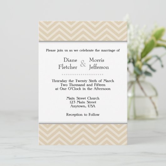 Tan Brown Beige Chevron Wedding Invitations Kaart (Staand voorkant)