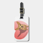 Tan Chihuahua in een diamantroze halsband Bagagelabel (Voorkant verticaal)