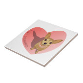 Tan Chihuahua in een diamantroze halsband Tegeltje (Zijkant)