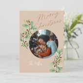 Tan en Beige Holly Circle Christmas Kaart (Staand voorkant)