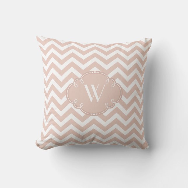 Tan en White Chevron met Monogram Kussen (Voorkant)