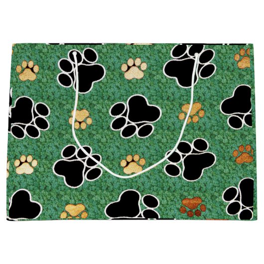 Tan- en zwarte peuterafdrukken op groengras large cadeautasje (Voorkant)