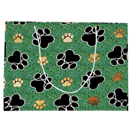 Tan- en zwarte peuterafdrukken op groengras large cadeautasje (Achterkant)