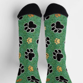 Tan- en zwarte peuterafdrukken op groengras sokken (Top)