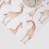 Tan Giraffes Baby shower Monogram Letter Initiaal Tissuepapier (Detail)