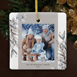 Tan & Grey Winter Foliage Fotokerstmis Keramisch Ornament<br><div class="desc">Deze foto-kerstversiering is gedempt bruin en grijs waterverf winterblad. Pas deze elegante kerstversiering aan met uw familiefoto.</div>