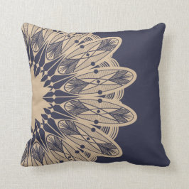 Tan Intricate Lace Mandala Kussen