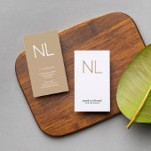 Tan Monogram Minimalistisch Modern Witte Verticaal Visitekaartje