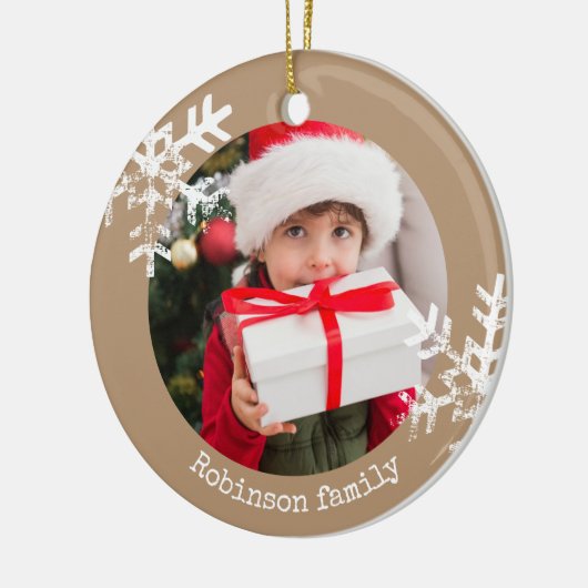 Tan Rustic Circle Photo Snowflakes Keramisch Ornament (Links)