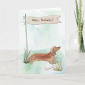 Tan teckel hond onder verjaardagsbord kaart (Voorkant)