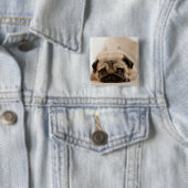 Tan Vrouw Pug Vierkante Button 5,1 Cm (In situ)