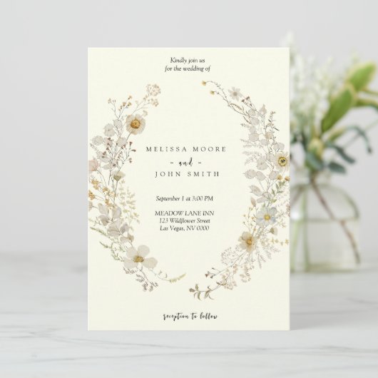 Tan White Flora Boho Wildflower Wedding Kaart (Staand voorkant)