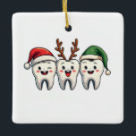Tandarts Dental Christmas Santa Floss kerstboom Keramisch Ornament<br><div class="desc">Floss Christmas Design,  Christmas Floss Graphic,  Tandheelkundige Vakantie Kunst,  Tanden met Kerstmuts,  Tandarts Christmas Design,  Feestelijke Tandheelkundige Kunst,  Floss met Kerstmuts,  Kerst Tandheelkundige Thema,  Vakantie Floss Design,  Santa Hat Floss Graphic</div>