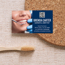 Tandarts die werkt met patiënt | QR-code