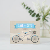Tandem Bicycle Wedding Sla de datum op Aankondigingskaart (Staand voorkant)