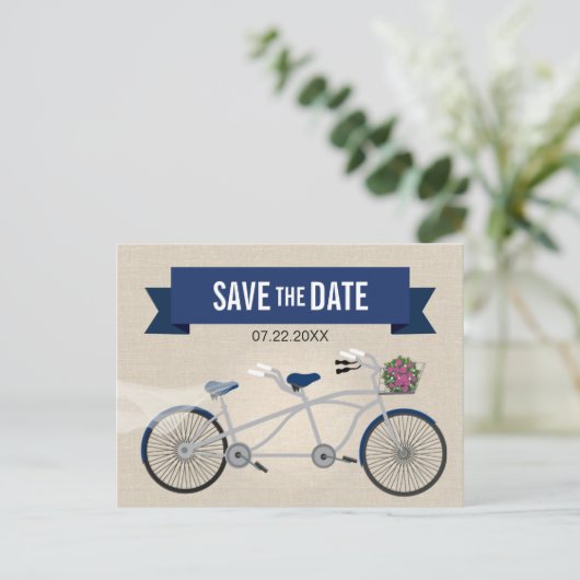 Tandem Donkerblauw Fiets Bruiloft Save the Date Aankondigingskaart (Staand voorkant)